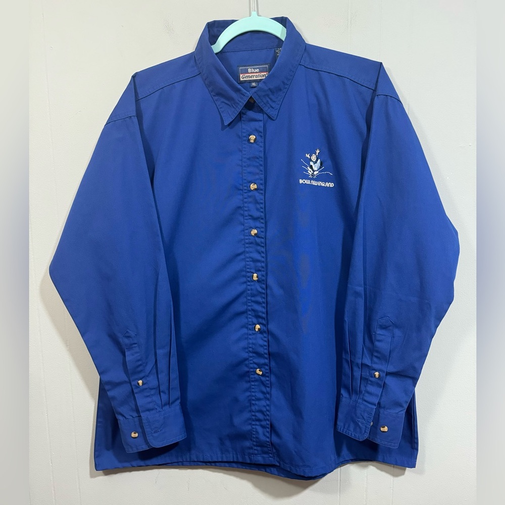 Womens Vintage Bowl New England Long Sleeve Button Up Shirt, Size XL. Blue.